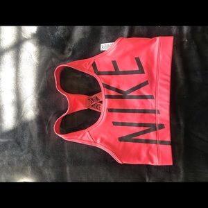 Nike sports bra NWOT